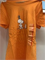(10x bid) Peanuts Halloween Shirt Size XS