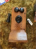 Vintage Oak Hand Crank Phone