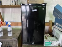 GE mini fridge