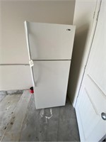 Amana Refrigerator/Freezer on Top-White