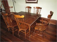 dining room table w/chairs