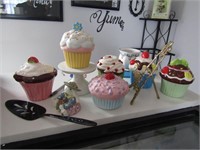 decorator cupcakes & items