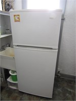 fridge (works)