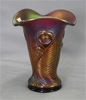 Ribbed Tornado vase - amethyst