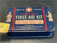 VINTAGE WHITE FROST -FIRST AID KIT