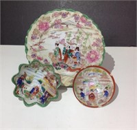 3 japanese porcelains