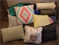 Lot of assorted throw pillows