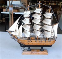 Model Ship 9x2x9