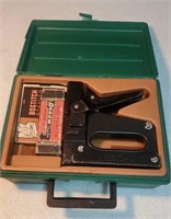 Bostitch staple gun and staples