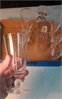 Group of 8 cordial glasses