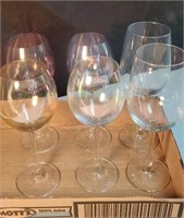 Group of 6 wine glasses