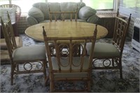 Bahia/Broyhill Wicker Table & 4 Chairs