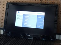 2011 Phillips 32" Flatscreen TV w/Remote & Stand