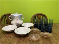 Blue cup set, three flower design bowls, large