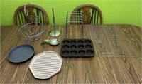 Muffin and cake pans, cooking rack,