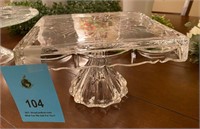 Beautiful vintage 8" glass cake pedestal stand