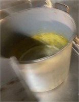 Commercial cook soup pan