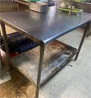 Stainless steel prep table