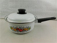 White Cooking Pan with Lid