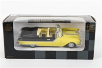 1955 PONTIAC STARCHIEF MODEL/ BOX