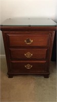 Nightstand/Chest of Drawers w Glass Top Protector