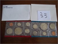 1977 US Mint Set - 12 Coins with Dollars