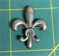 Sterling fleur de lis pin