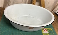 Enamelware dish pan