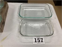 2 Pyrex dishes