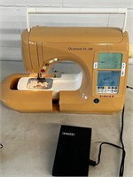 Singer Quantum XL-100 Embroidery Machine