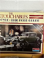 Untouchables model kit (unknown if all is there)