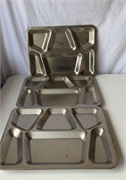 4 vtg. aluminum cafeteria trays