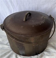 10 1/4" cast iron dutch oven #8