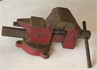 Ace 3 1/2" bench vise