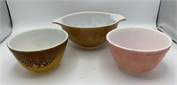 3 pyrex mixing bowls