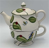 Harry David bees & butterflies teapot
