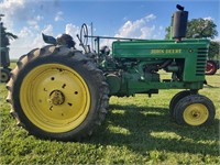 JD G TRACTOR WITH GOOD SHEET METAL & PAINT