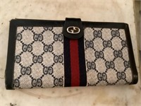 Gucci-style wallet