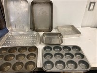 Cake and muffin pans