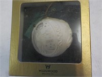 Wedgwood Christmas ornament Yr.2000