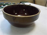 Brownware bowl 9x4"