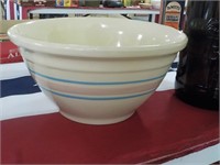 10" McCoy pottery mixing bowl