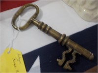 Antique brass 5.5" key