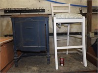 Lot of Side Table and White Chair
