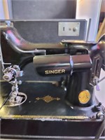 Vintage Singer Table Top Sewing Machine