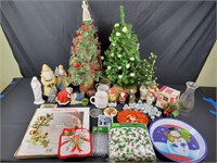 Mini Christmas Trees, Ornaments & Figurines