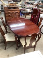 Elegant Formal Dining Room Table and Six Chairs