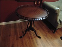 Antique Round Gallery Top Pedestal Table