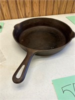 Griswold Cast Iron Fry Pan