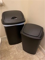 2 Trash Cans